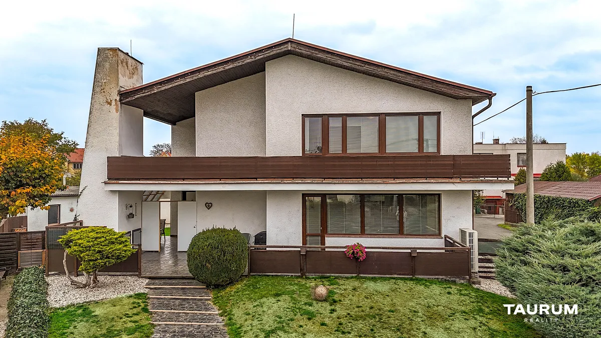 Prodej rodinného domu 512 m², pozemek 938 m²